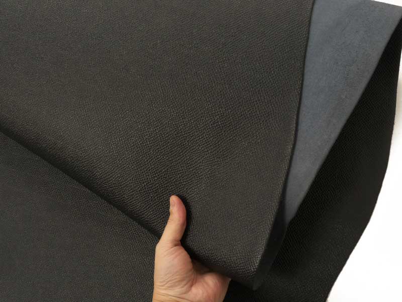 オイルヌメ 型押し 半裁(ブラック:2.5〜3.0mm厚:217ds)