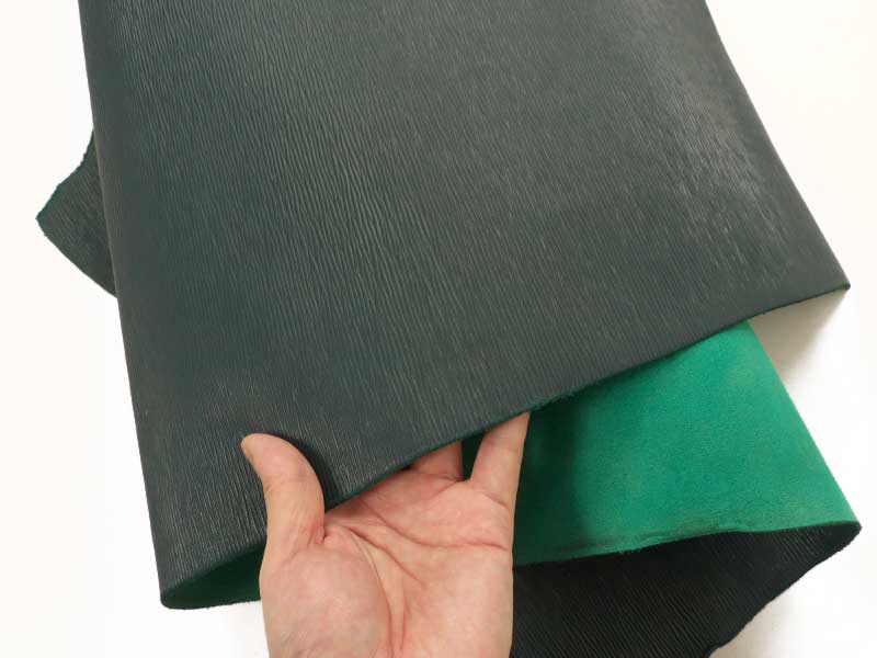 オイルヌメ 半裁ハーフ型押し(エメラルド:1.5mm厚:113ds)